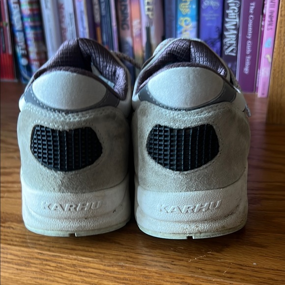 Sneakers - Picture 2 of 6